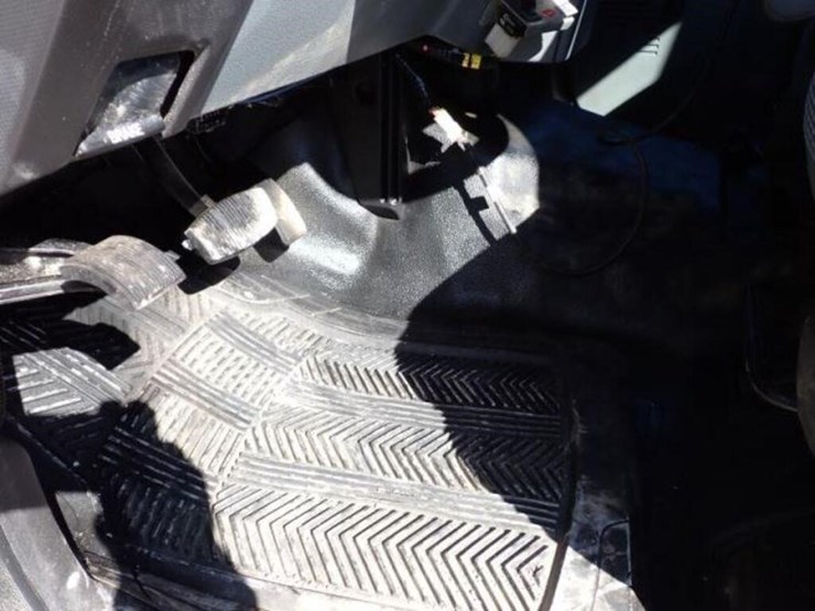 2016-ford-f550-xl-image-27