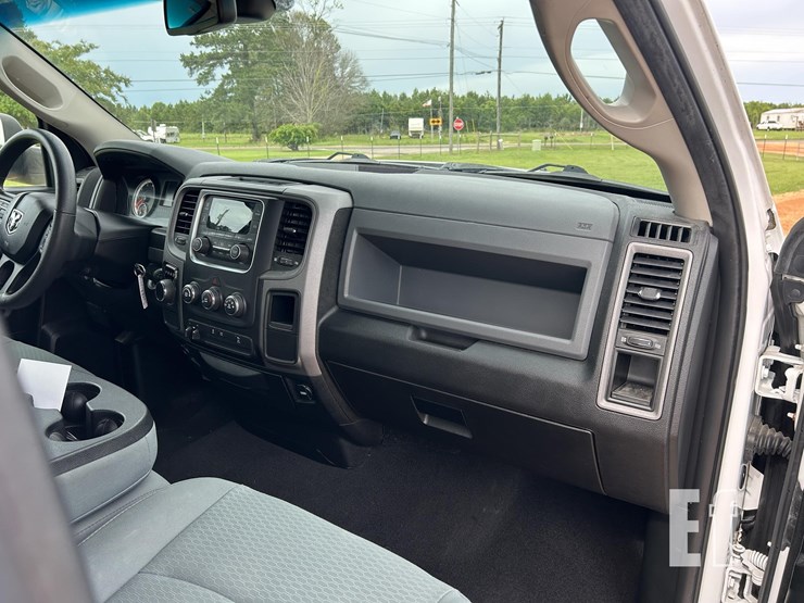 2018-dodge-1500-image-24