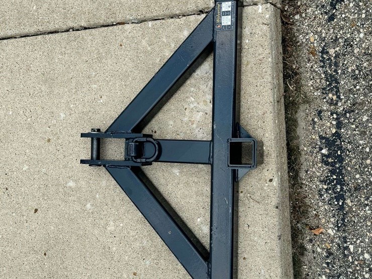 wolverine-tqh-26-02c-quick-hitch-attachment-for-tractor-image-1