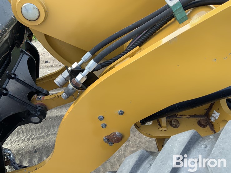 2019-caterpillar-906m-image-13