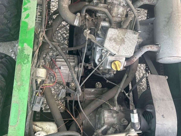 john-deere-gator-image-9