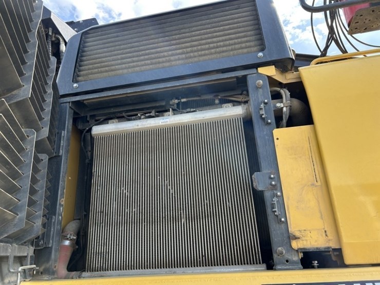 2018-komatsu-pc490-lc-11-image-60