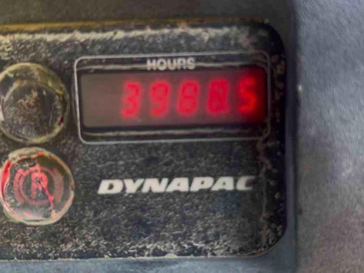 2004-dynapac-ca152pd-image-26