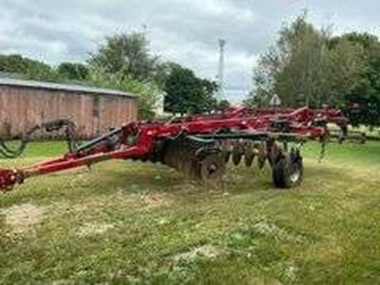 2011-case-ih-870-ecolo-tiger-disk-ripper-7-shank,-spring-loaded-shanks,-hyd.-front-discs,-image-1