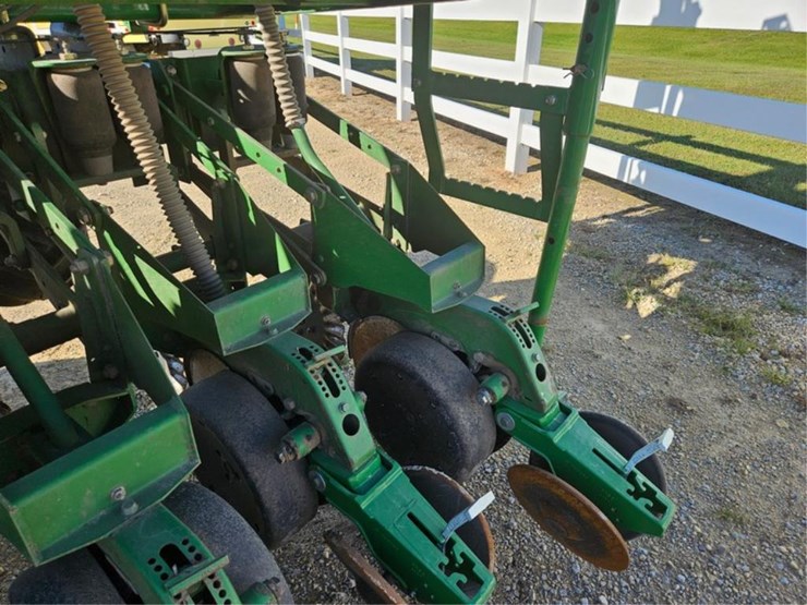 john-deere-1530-image-42