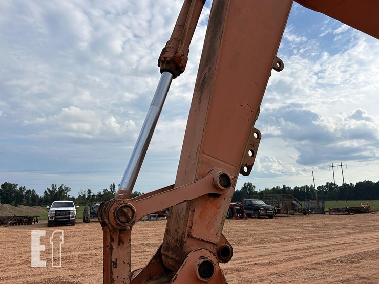hitachi-ex310h-3c-image-8