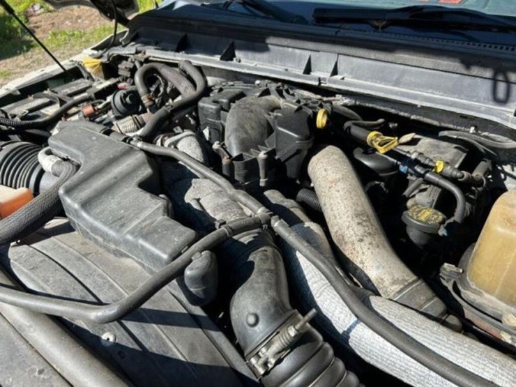 2011-ford-f550-xl-image-21
