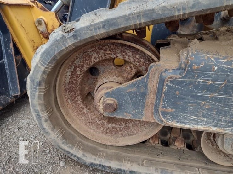 2020-deere-325g-image-24