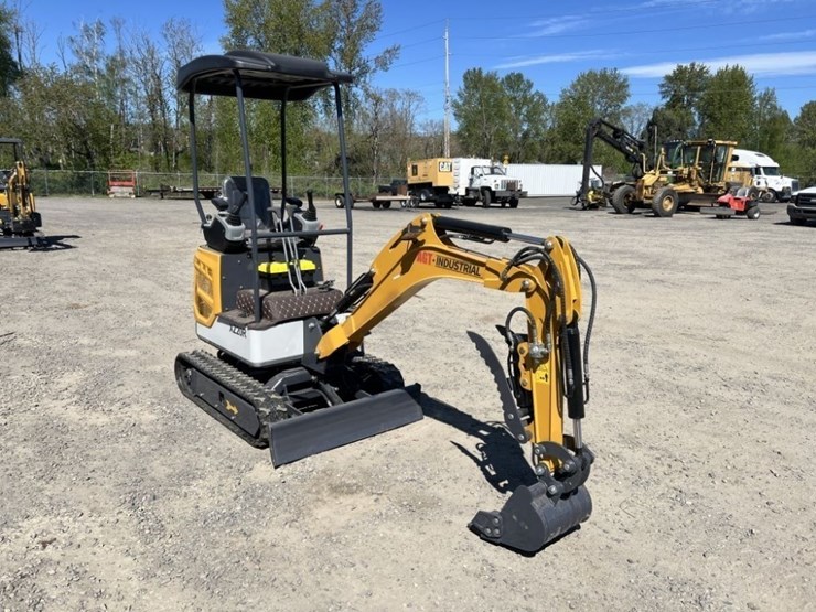 2025-cfg-xz20r-mini-hydraulic-excavator-image-2