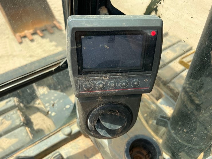 2018-caterpillar-313-image-44