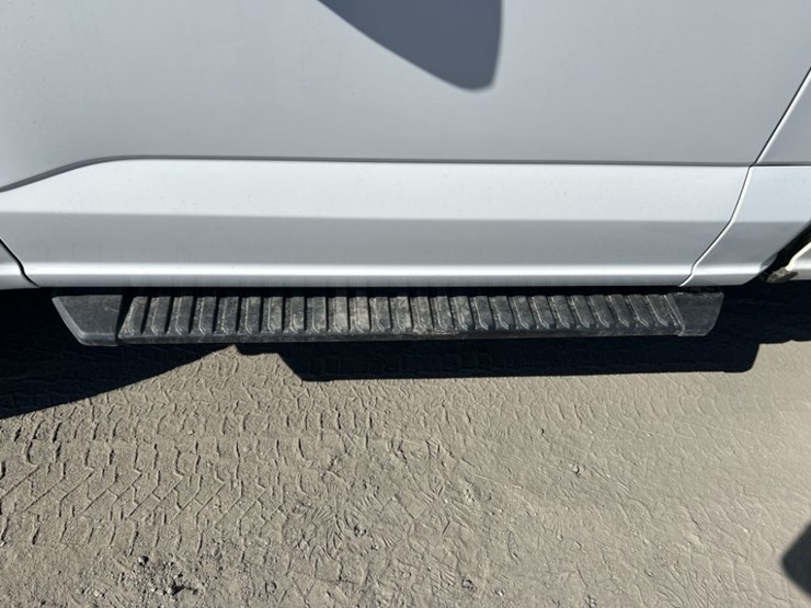 2022-ford-f150-xl-image-28