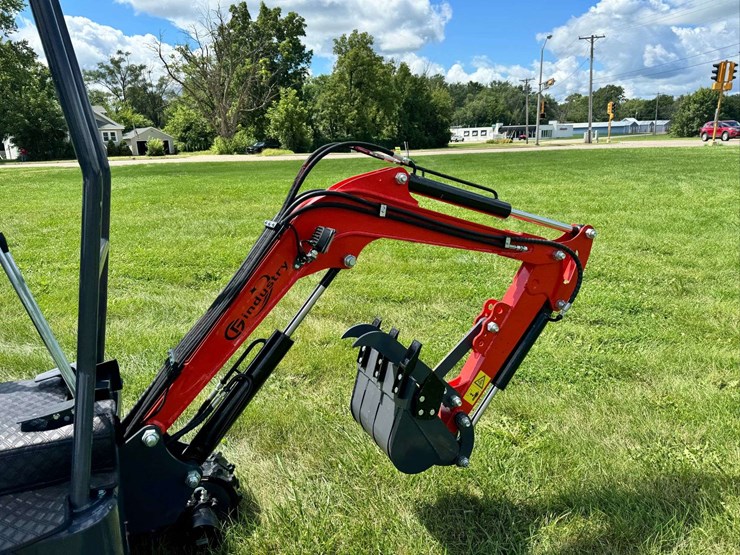 2025-cfg-industrial-mx15rx-mini-excavator-...-unused-image-3