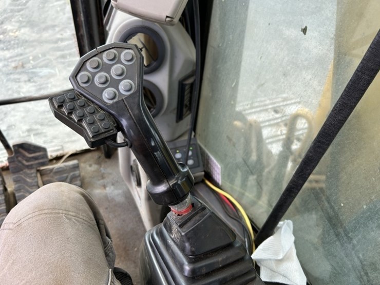 2006-caterpillar-320c-image-39