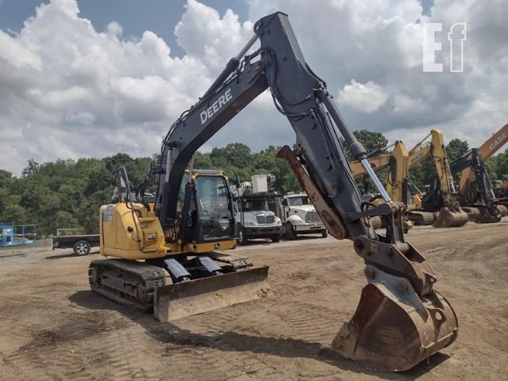 2019-deere-135g-image-52