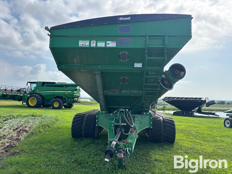 2022-brandt-1520xt-grain-cart-image-2