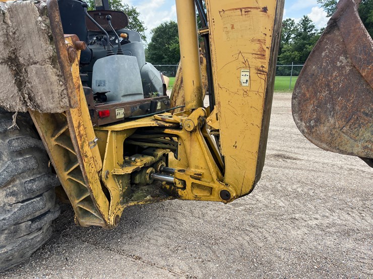 caterpillar-416d-image-4