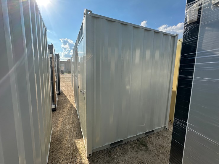 #1306-•-10ft-container-image-4