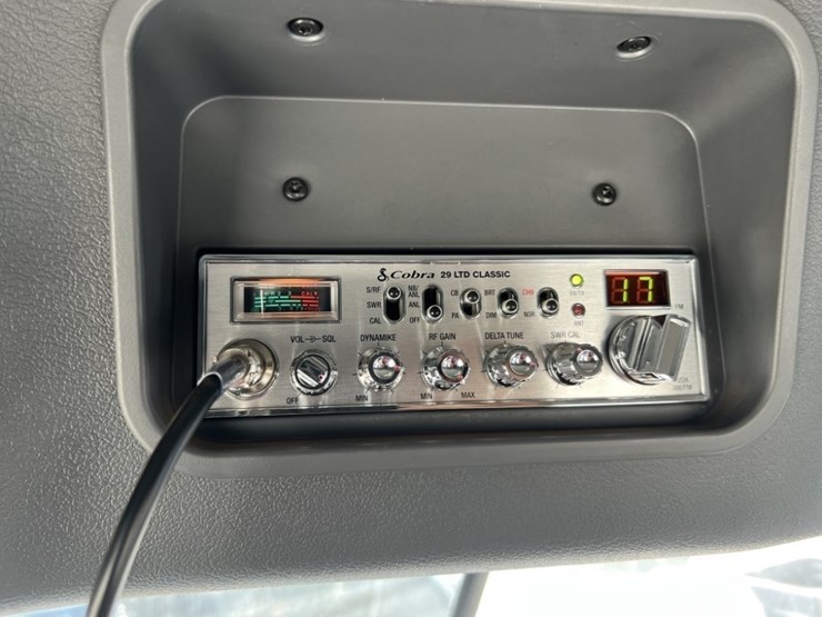 2016-freightliner-cascadia-s/a-truck-tractor-image-32