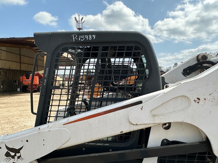 2014-bobcat-t750-image-12