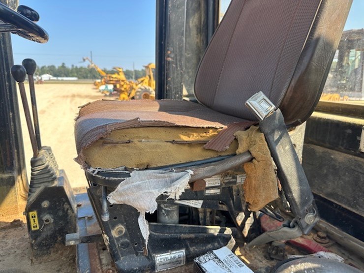 #2286-•-tcm-835-2-series-rubber-tire-loader-image-63
