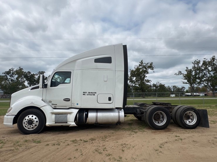 2014-kenworth-t680-image-1