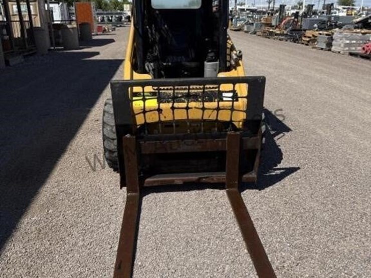 caterpillar-216-image-3