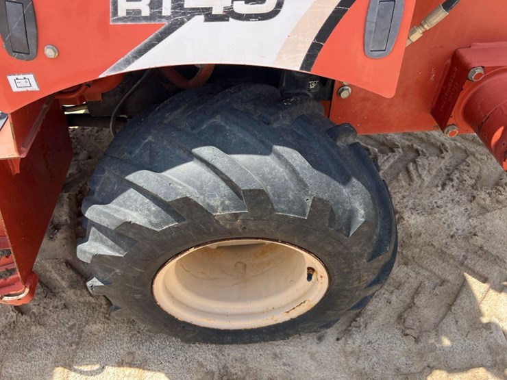 2014-ditch-witch-rt45-image-13