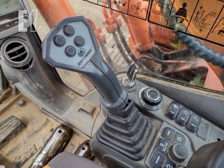 2015-doosan-dx180-lc-3-image-9