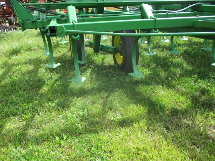 john-deere-1100-image-7