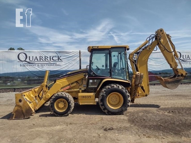 2004-caterpillar-420d-image-1