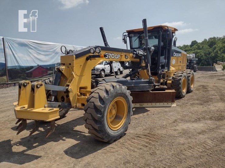 2020-deere-670gp-image-42