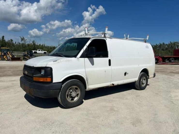 2007-chevrolet-express-2500-image-1