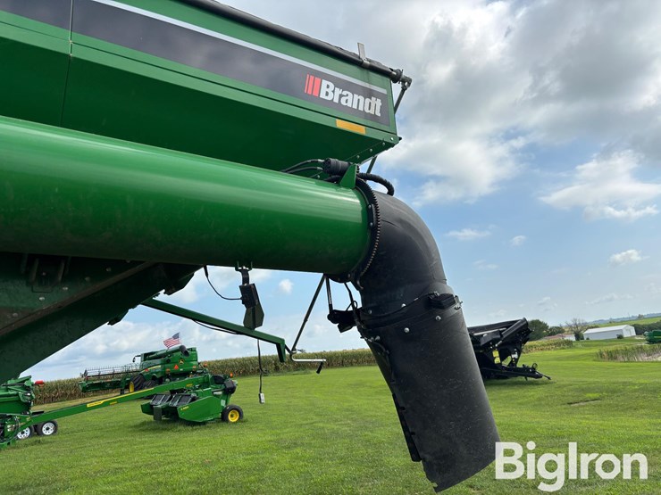 2022-brandt-1520xt-grain-cart-image-16