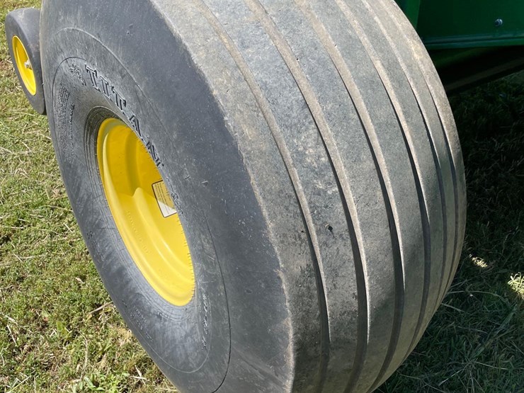 2013-john-deere-569-premium-image-5