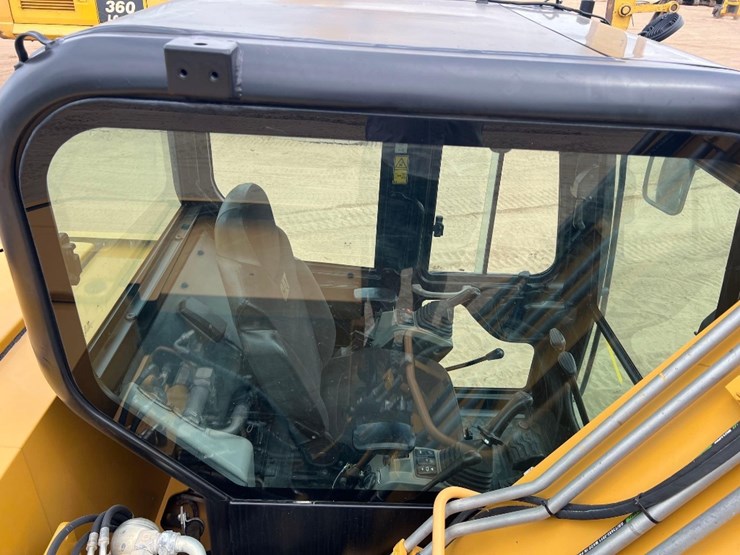 2017-caterpillar-307e2-image-29