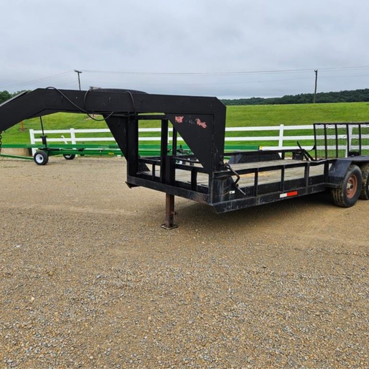 #391 • 1991 Midwest 7' x 20' Gooseneck Trailer