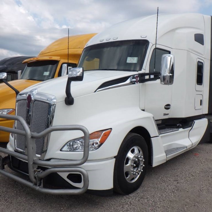 2023 KENWORTH T680