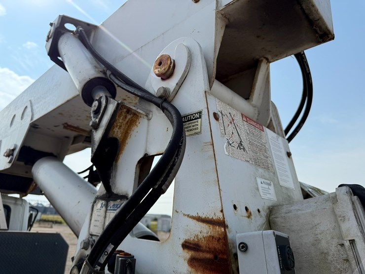 2005-international-durastar-4300-image-100