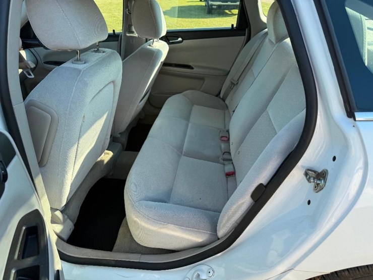 2012-chevrolet-impala-**salvage-title,-actual-image-14