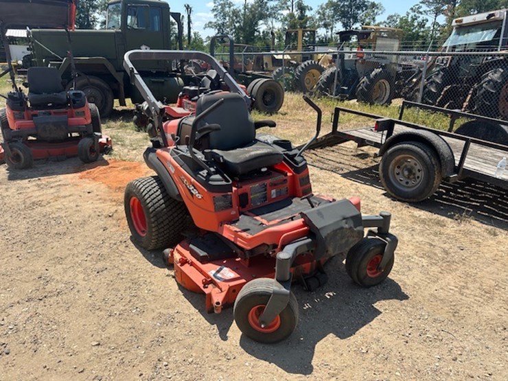kubota-zd326-image-4