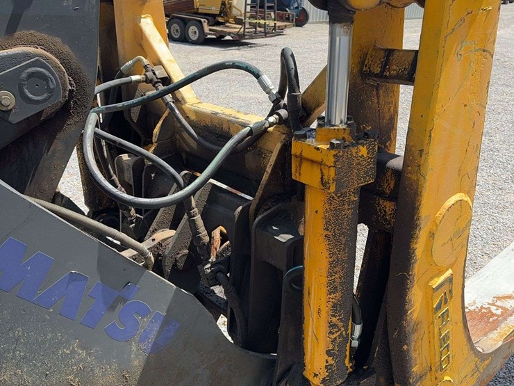 2012-komatsu-wa250-image-21