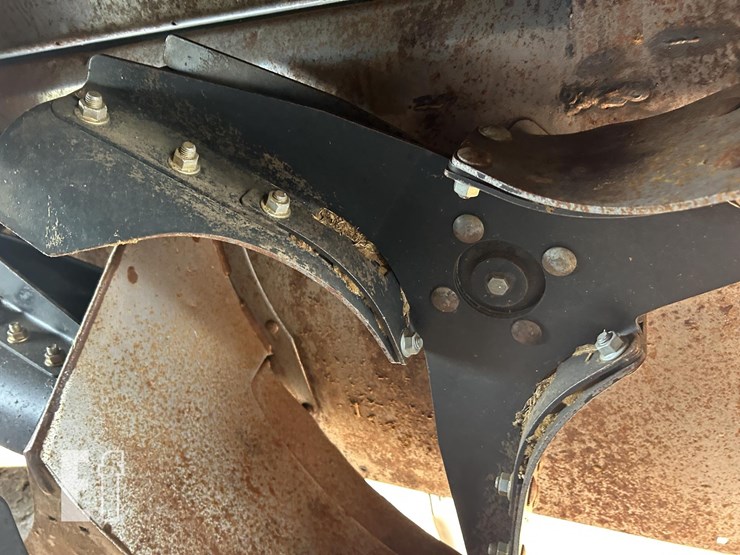 2015-case-ih-8240-image-27