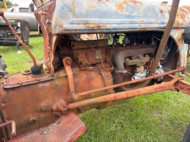 ford-8n-image-15