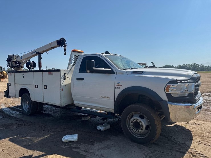 2019-dodge-ram-5500-image-4