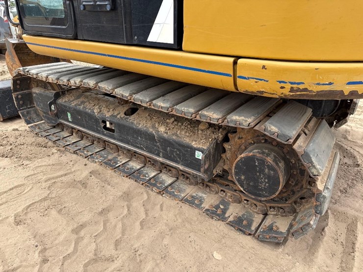 2017-caterpillar-307e2-image-9