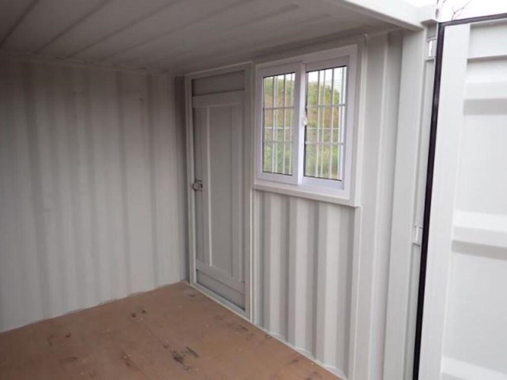 unused-8-ft-shipping-container-image-14