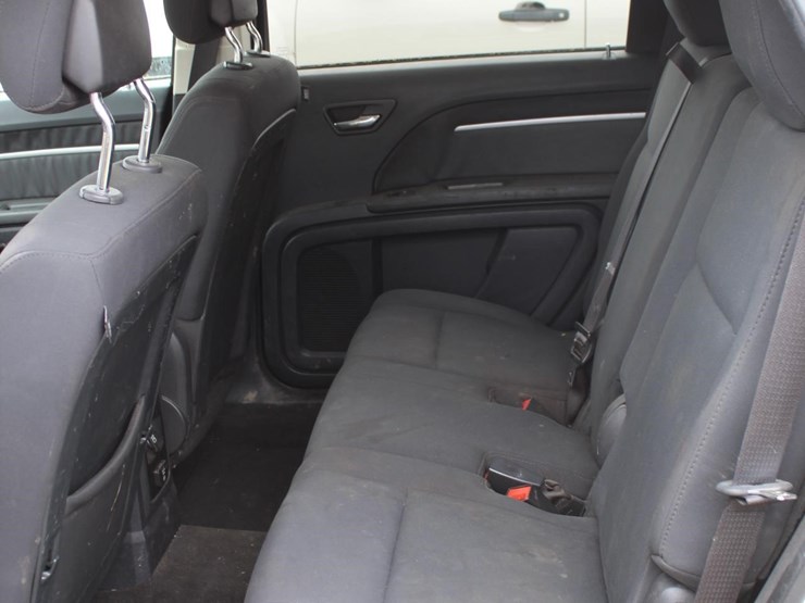 2010-dodge-journey-image-4