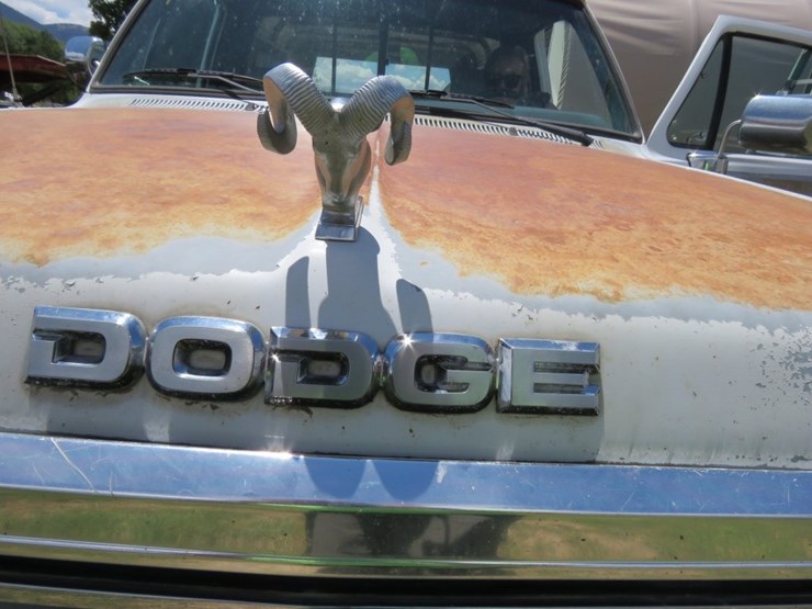 1990-dodge-ram-250-image-15