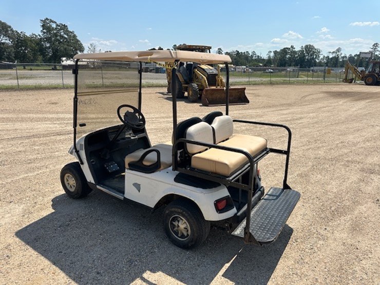 #57-•-ez-go-golf-cart-image-4
