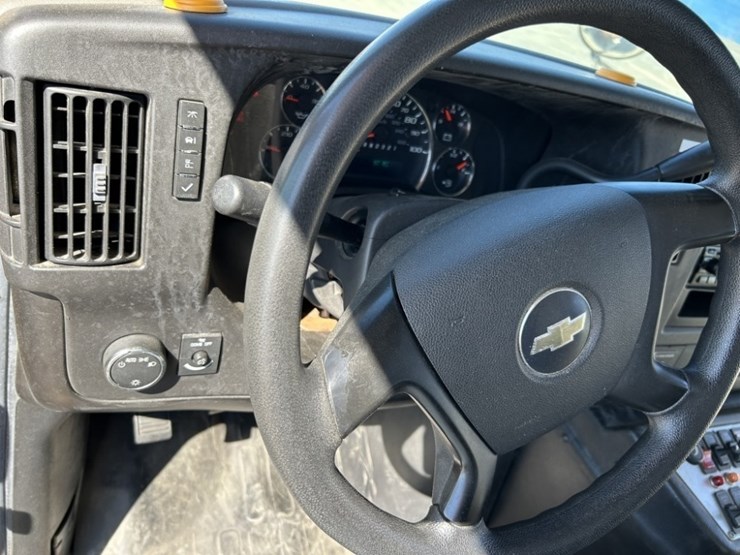 2008-chevrolet-express-school-bus-image-17